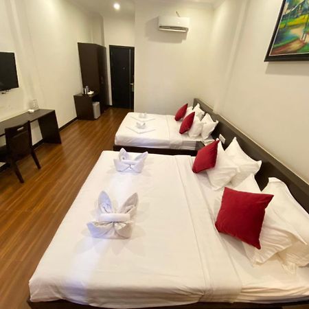 Apple Hotel Two Phnom Penh Exterior foto