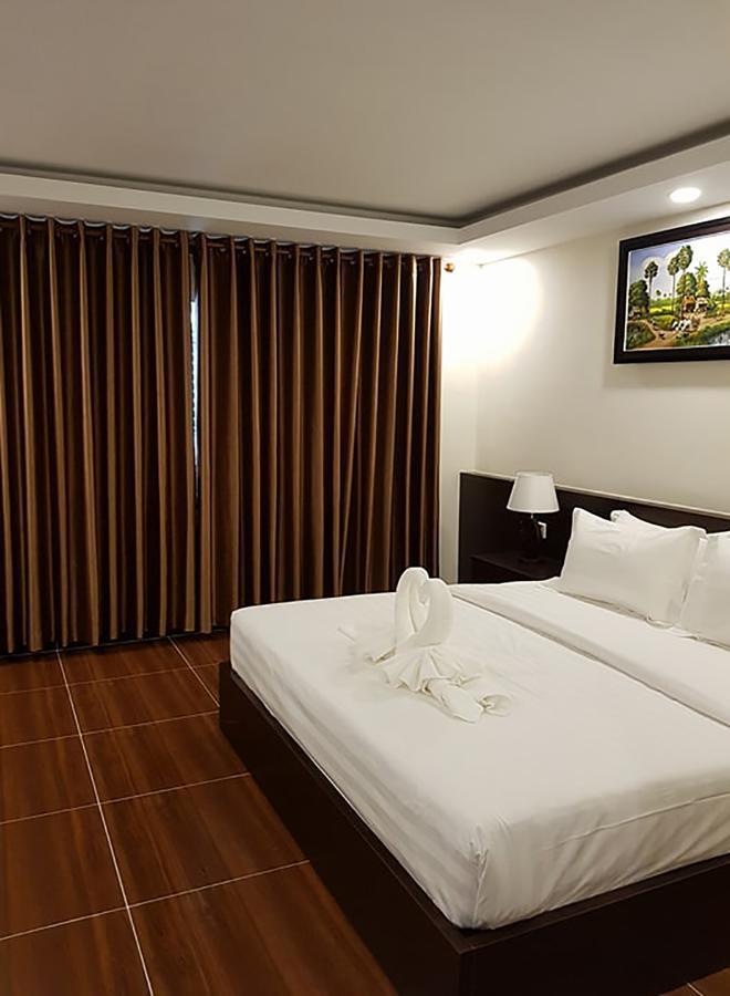Apple Hotel Two Phnom Penh Exterior foto