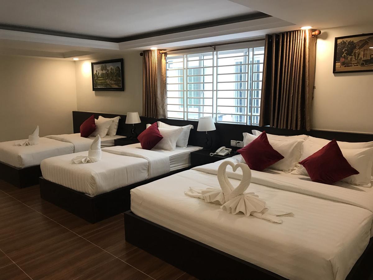 Apple Hotel Two Phnom Penh Exterior foto